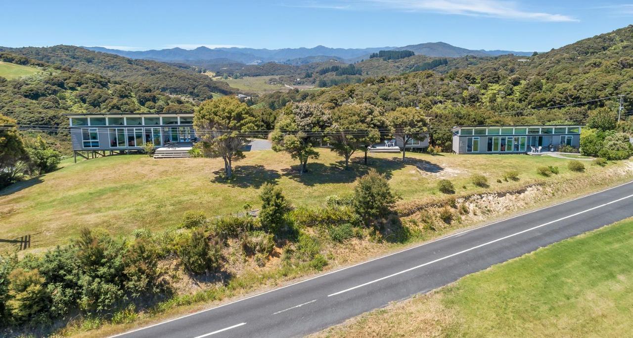 Paroa Bay Chalets - Te Whare Kereru Рассел Екстер'єр фото